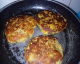 A picture of step 4 of Mashed Potatoes Patties.