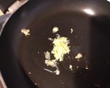 Une image de l'étape 3 de Dos de cabillaud en croûte au riz blettes et fruits secs.