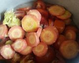 A picture of step 2 of Gajar tomato soup.