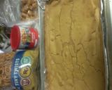 A picture of step 6 of Salty Carmel Peanut & Pretzel Bars.