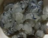 Hình bước làm 1 của món Tôm rim trứng cà chua
