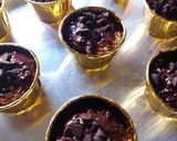 Foto langkah ke 5 dari resep Chocolate Muffin Ovomaltine.