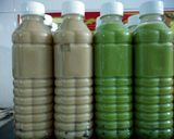 Hình bước làm 4 của món Trà sữa Thái xanh