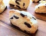 A picture of step 12 of Pancake Mix Matcha Chocolate Scone.