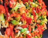Une image de l'étape 4 de Wok au légumes, poulet et sauce aigre-douce.