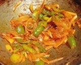 शिमला मिर्च प्याज की सब्जी रेसिपी चरण 3 फोटो