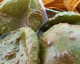 A picture of step 4 of Palak puri.