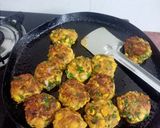 કોનૅ સ્પીનચ કટલેટ (Corn Spinach Cutlet Recipe In Gujarati) રેસીપી સ્ટેપ4ફોટો