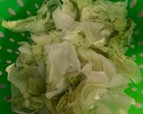 Foto langkah ke 1 dari resep Stir fried Lettuce/ Tumis Selada.