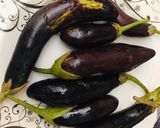 A picture of step 1 of Dahi walay baingan(eggplant with yogurt).