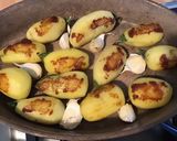 Une image de l'étape 7 de Pommes de terre « farcies » laurier aux herbes aromatiques et ail en chemise.