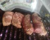 Foto del paso 1 de la receta: Asado a la parrilla de colita de cuadril y bondiola al pan