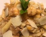 Foto del paso 8 de la receta: Pasta con atún y gambitas, one pot