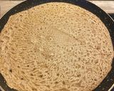 Une image de l'étape 1 de Galette de sarrasin à la poire et au roquefort.