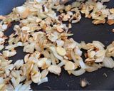 Une image de l'étape 1 de Farfalle aux asperges vertes et au thon.