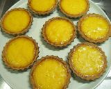 A picture of step 5 of Rich Egg Tarts.