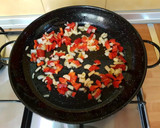 Foto del paso 2 de la receta: Empanada de atún casera