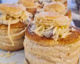 A picture of step 7 of Seafood Vol-au-Vent 🦪🦐.