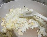 Foto langkah ke 3 dari resep Nasi Goreng Buah Naga 💕.