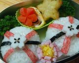 A picture of step 4 of Temari Nigiri Bento.