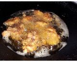 A picture of step 3 of Chicken Pakoda.