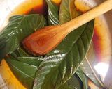 Foto del paso 4 de la receta: Jarabe para la tos (con hojas de níspero)