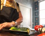 Foto del paso 1 de la receta: Calabacín relleno en papillote