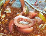 Gambar langkah 5 resipi Tomyam Campur (udang, sotong dan ayam).