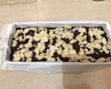 Foto langkah ke 5 dari resep Dark Choco Chewy Brownies 🍫.