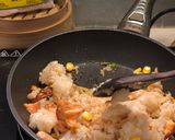 Foto langkah ke 4 dari resep Salmon Pepper Rice.