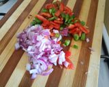 A picture of step 3 of Stir fried chicken breast with guacamole.
