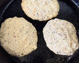 Foto del paso 3 de la receta: Pancake de quinoa, avena y banana