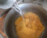 Foto del paso 1 de la receta: Arepas de harina pan amarilla con huevos perico