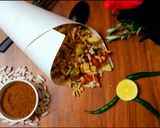A picture of step 2 of Jalmuri kurmure mix (Bombay mix).