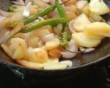 A picture of step 4 of Krela onion potato vegetable.