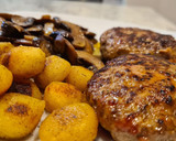 Foto del paso 9 de la receta: Hamburguesa de chorizo con champiñones al ajillo