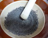A picture of step 2 of Black Sesame Pudding with Tofu and Soy Milk.