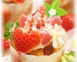 A picture of step 15 of Strawberry Cupcakes For Doll Festival or White Day.