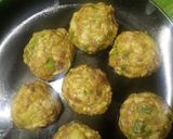 A picture of step 2 of Spicy Pork Meatballs.