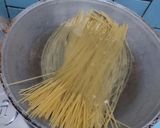 Foto langkah ke 2 dari resep Spageti aglio olio.