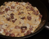 Foto del paso 5 de la receta: Revuelto de champiñones y queso🍄🧀