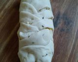 A picture of step 3 of Chicken fish bread.