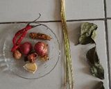 Foto langkah ke 1 dari resep Ayam Ungkep Bumbu Kuning.