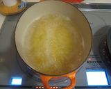 A picture of step 2 of Tuna and Green Bean Aglio, Olio e Peperoncino.
