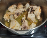 Foto del paso 1 de la receta: Pollo en salsa
