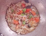 A picture of step 2 of रोटी के पोहे (कढ़ाई में).