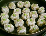 A picture of step 4 of Easy Siumai in a Frying Pan.
