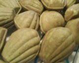 A picture of step 8 of Chocolatey Matcha Madeleines.