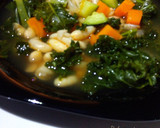 Foto del paso 4 de la receta: Sopa de kale con legumbres