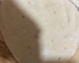 A picture of step 3 of Matar paratha.
